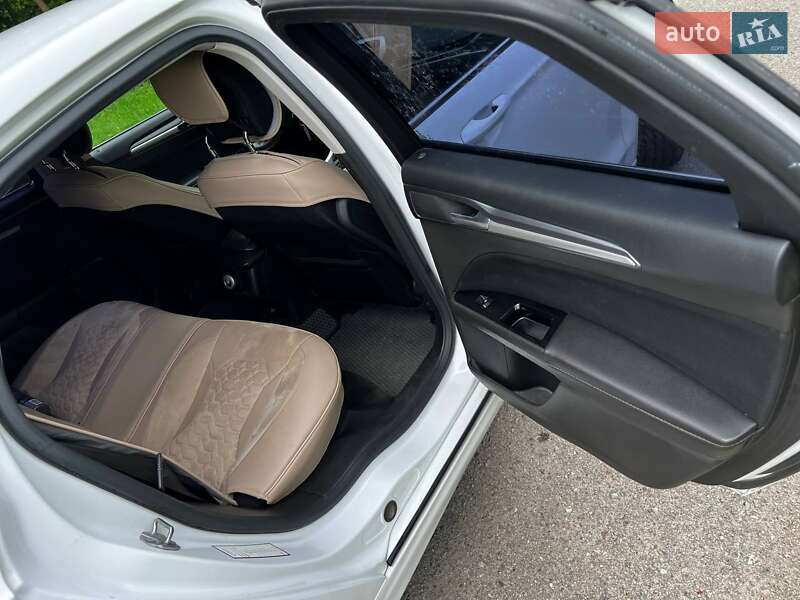 Седан Ford Fusion 2014 в Корсуне-Шевченковском