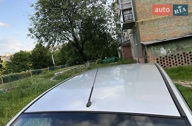Хэтчбек Ford Fusion 2011 в 