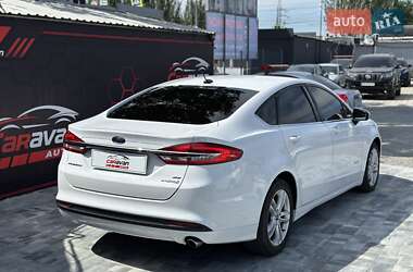 Седан Ford Fusion 2018 в 