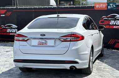 Седан Ford Fusion 2018 в 