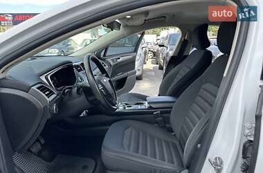 Седан Ford Fusion 2018 в 