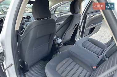 Седан Ford Fusion 2018 в 