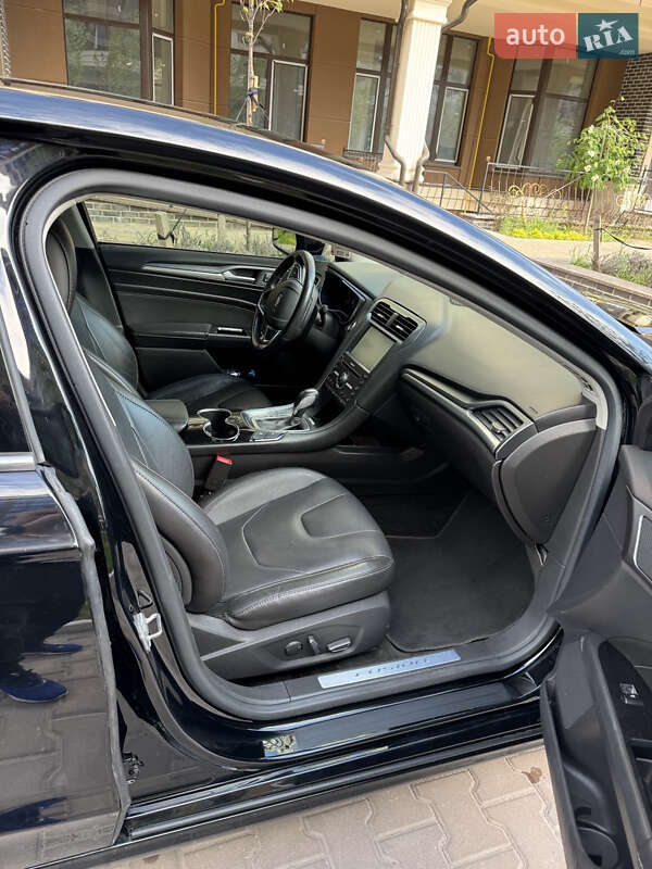Седан Ford Fusion 2015 в Калиновке