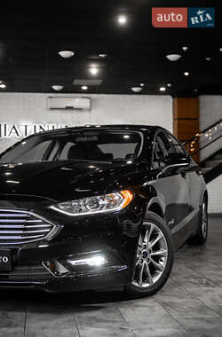 Седан Ford Fusion 2016 в 
