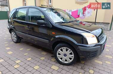 Хэтчбек Ford Fusion 2008 в 