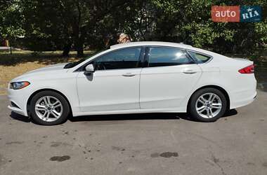 Седан Ford Fusion 2018 в 
