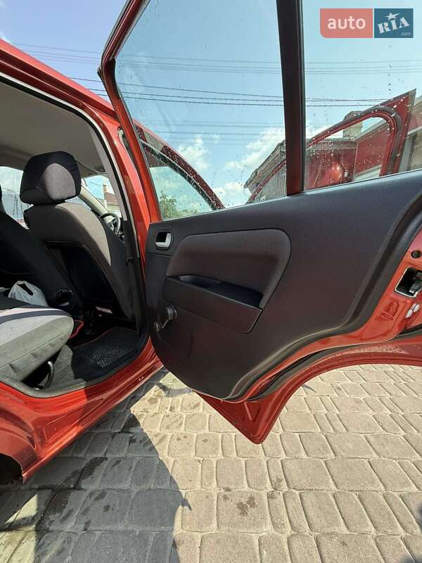 Хетчбек Ford Fusion 2008 в Львові