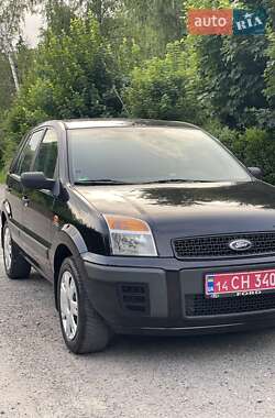 Хетчбек Ford Fusion 2008 в 