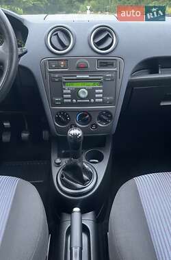 Хетчбек Ford Fusion 2008 в 