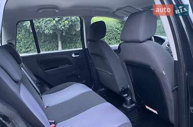 Хетчбек Ford Fusion 2008 в 