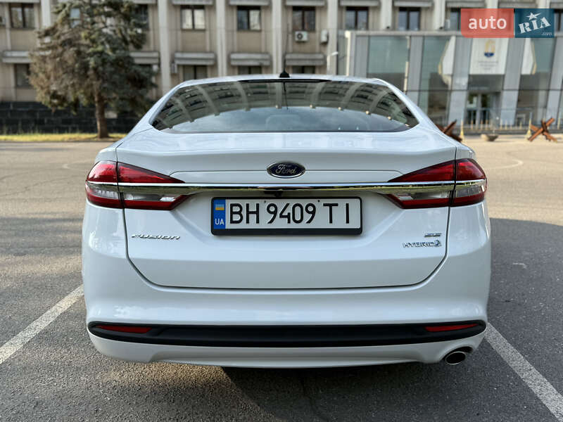 Седан Ford Fusion 2016 в Одесі
