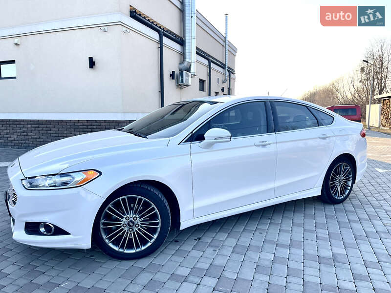 Седан Ford Fusion 2014 в Черновцах