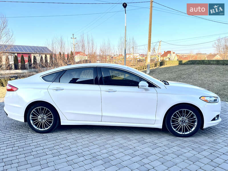Седан Ford Fusion 2014 в Черновцах