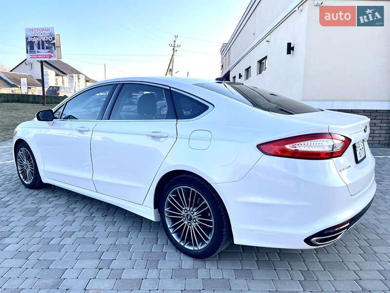 Седан Ford Fusion 2014 в Черновцах