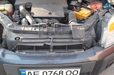 Хэтчбек Ford Fusion 2008 в 