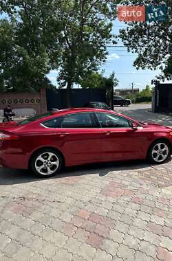 Седан Ford Fusion 2013 в 