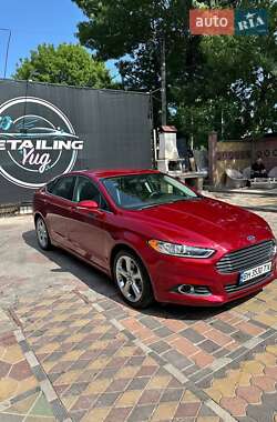 Седан Ford Fusion 2013 в 