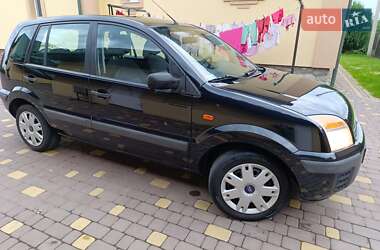 Хэтчбек Ford Fusion 2008 в 