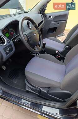 Хэтчбек Ford Fusion 2008 в 