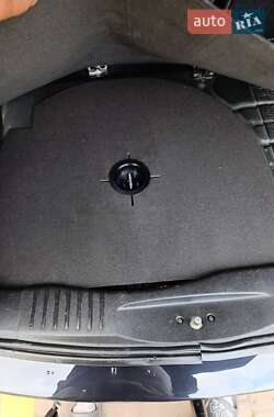 Хэтчбек Ford Fusion 2008 в 