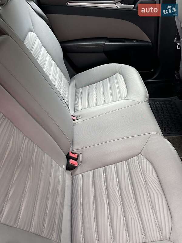 Седан Ford Fusion 2015 в Ирпене