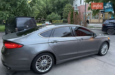 Седан Ford Fusion 2013 в 
