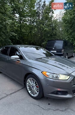 Седан Ford Fusion 2013 в 