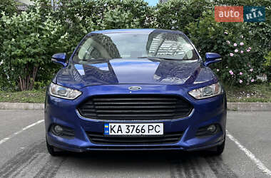 Седан Ford Fusion 2013 в 