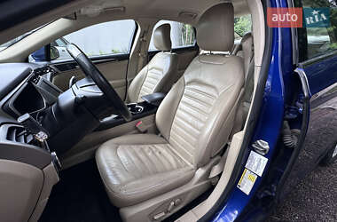 Седан Ford Fusion 2013 в 