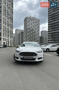 Седан Ford Fusion 2016 в 