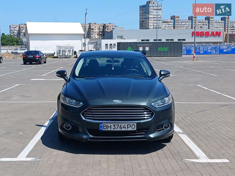 Седан Ford Fusion 2014 в Одесі