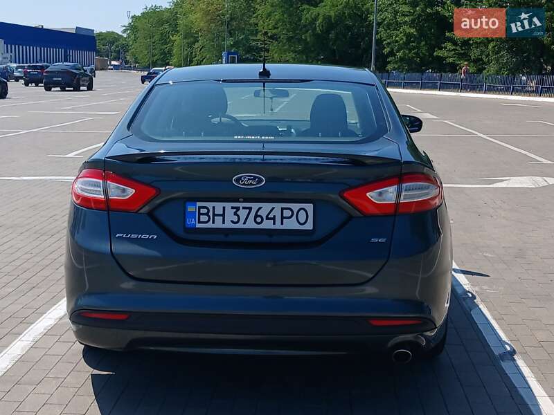 Седан Ford Fusion 2014 в Одесі