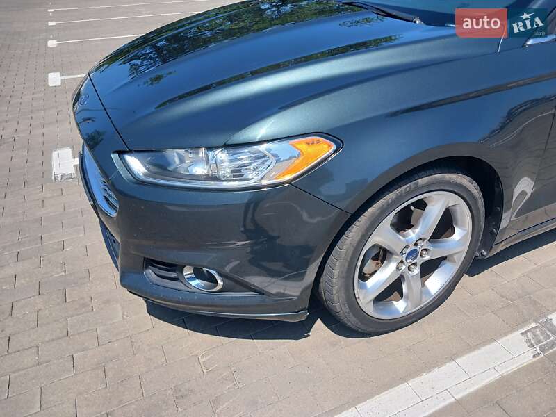 Седан Ford Fusion 2014 в Одесі