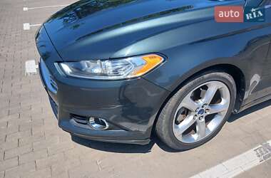 Седан Ford Fusion 2014 в 