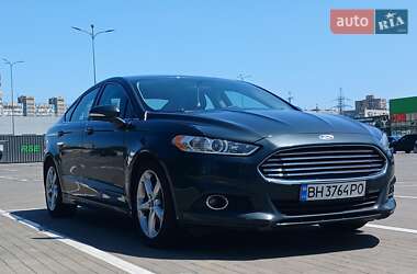 Седан Ford Fusion 2014 в 
