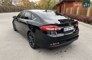 Седан Ford Fusion 2017 в 