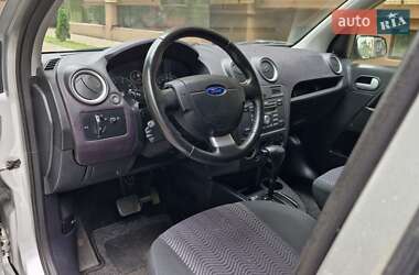Хэтчбек Ford Fusion 2008 в 