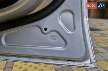 Хэтчбек Ford Fusion 2008 в 