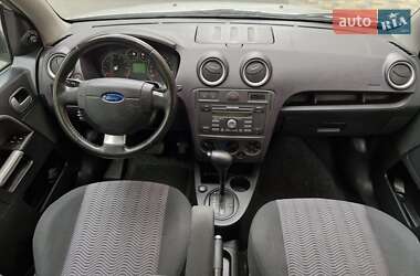 Хэтчбек Ford Fusion 2008 в 