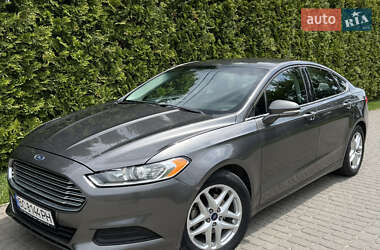 Седан Ford Fusion 2015 в 