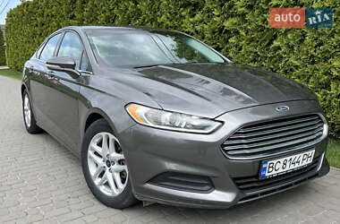 Седан Ford Fusion 2015 в 
