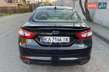 Седан Ford Fusion 2013 в 