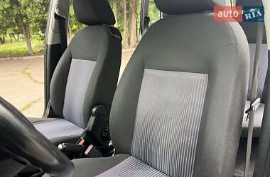 Хэтчбек Ford Fusion 2011 в 