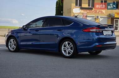 Седан Ford Fusion 2017 в 