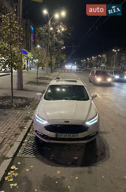 Седан Ford Fusion 2017 в 