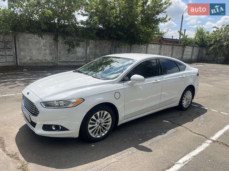 Седан Ford Fusion 2014 в 