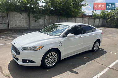 Седан Ford Fusion 2014 в 