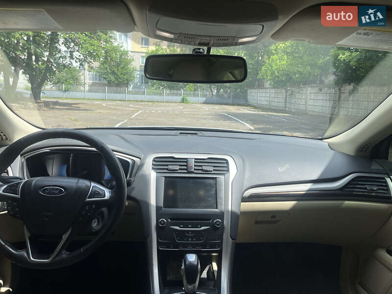 Седан Ford Fusion 2014 в Первомайську