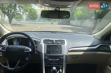 Седан Ford Fusion 2014 в 