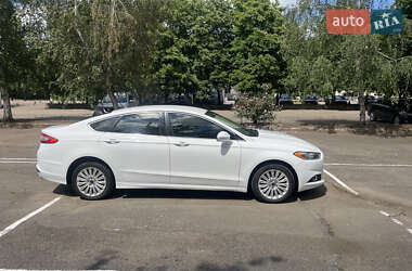 Седан Ford Fusion 2014 в 